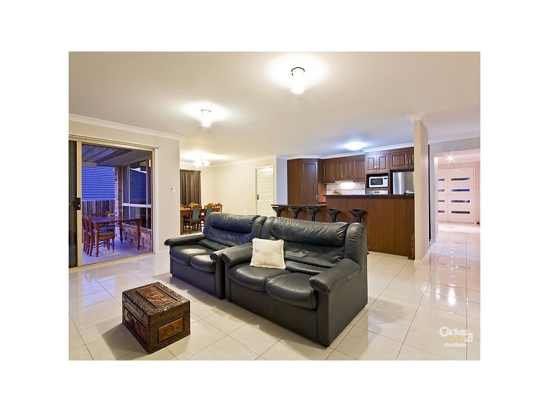 42 Ronnie St, Cleveland QLD 4163