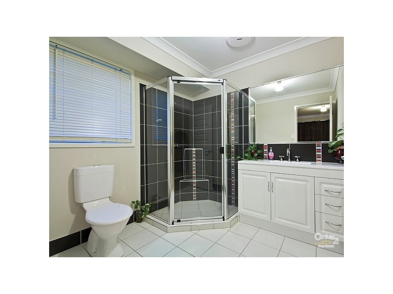 42 Ronnie St, Cleveland QLD 4163