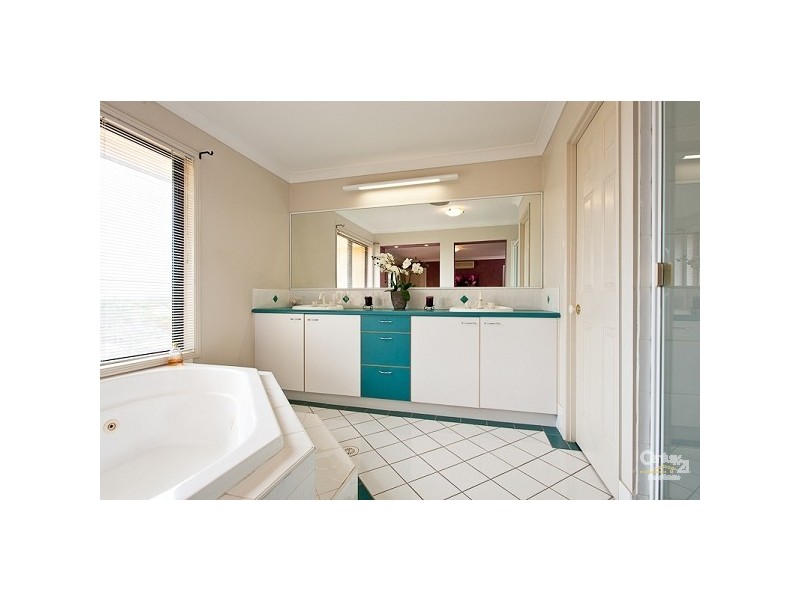 30 Juanita St, Birkdale QLD 4159