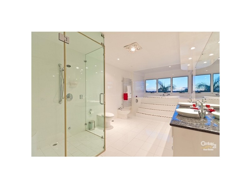 30 Bollard Ct, Raby Bay QLD 4163