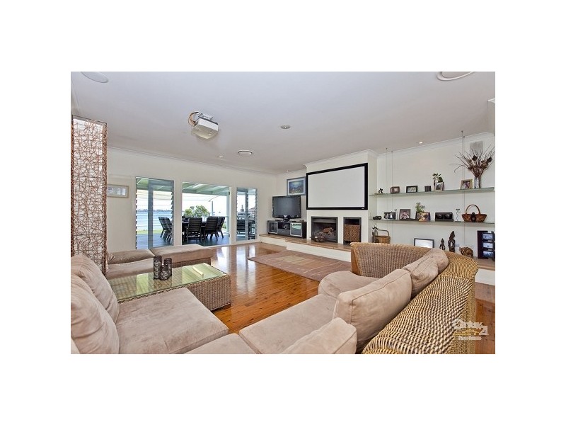 18 Colburn Avenue, Victoria Point QLD 4165