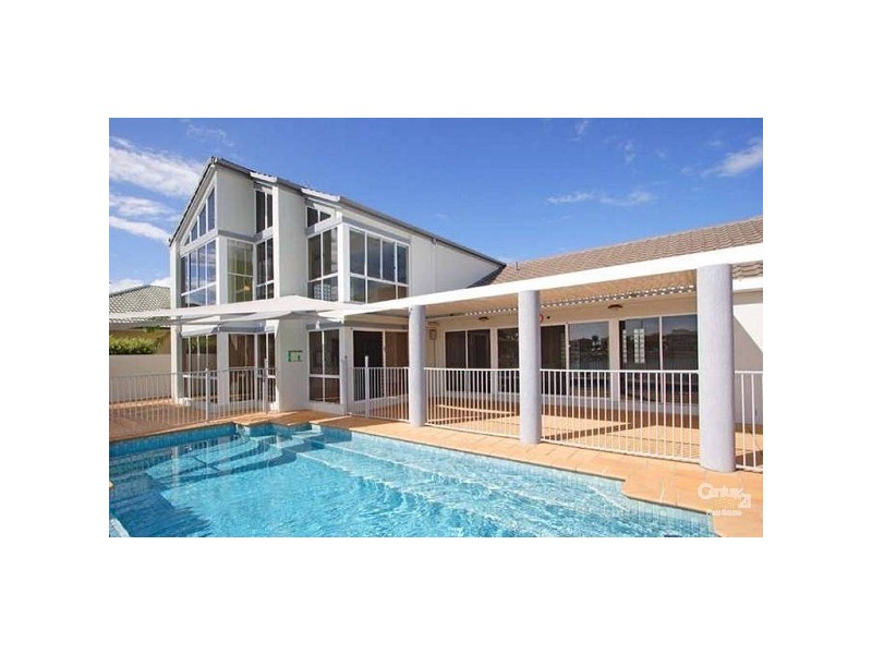 4 Raby Bay Boulevarde, Raby Bay QLD 4163