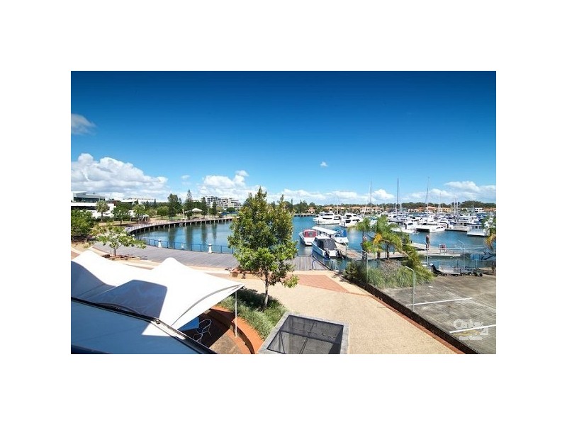13/2 Masthead Drive, Raby Bay QLD 4163