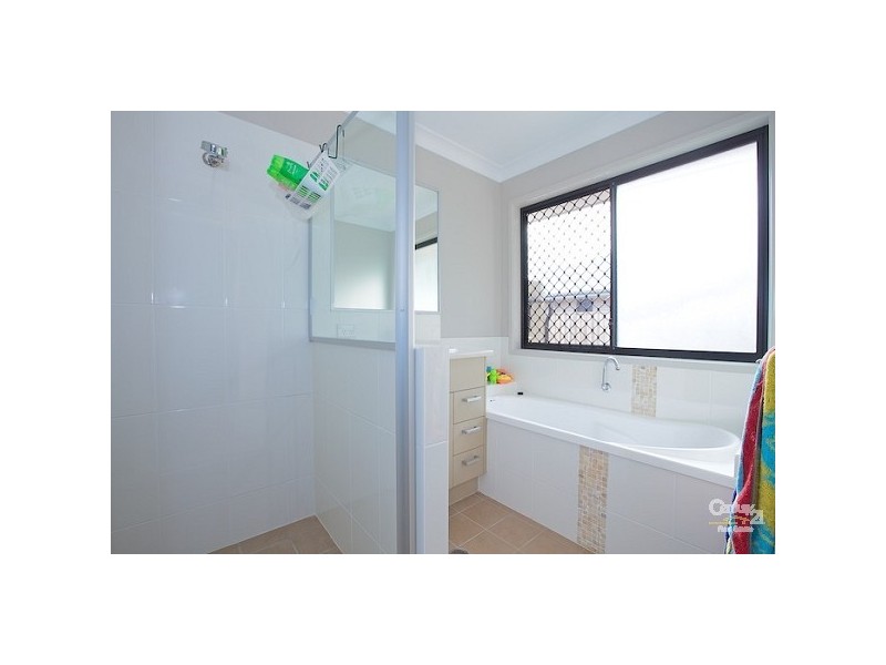 4 Cordia Close, Redland Bay QLD 4165