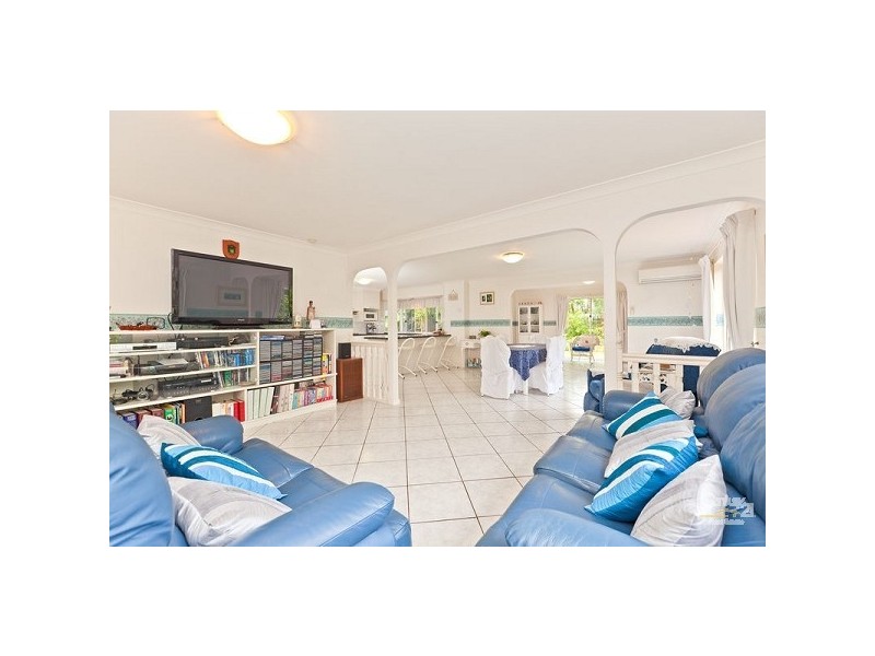 4-5 Harrogate Terrace, Birkdale QLD 4159