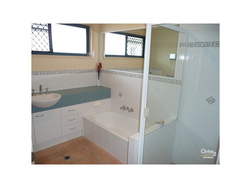 72 Queen St, Cleveland QLD 4163