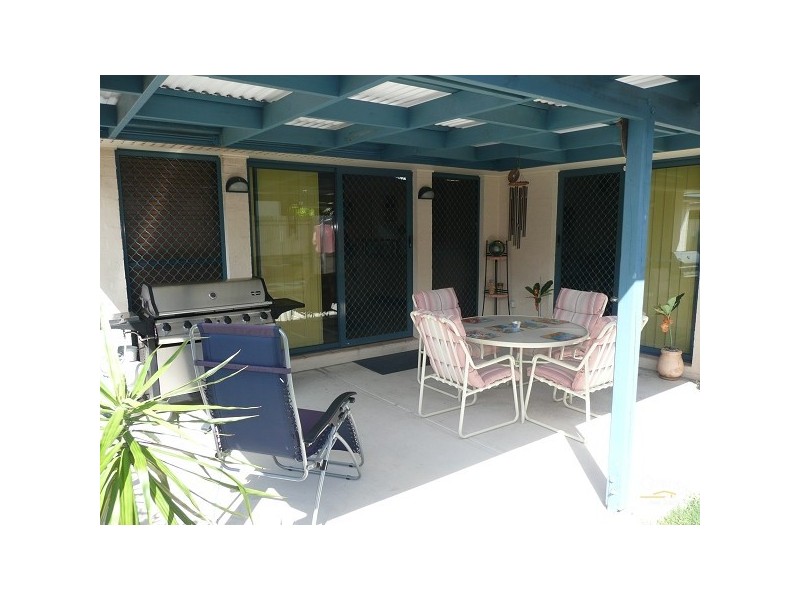 72 Queen St, Cleveland QLD 4163