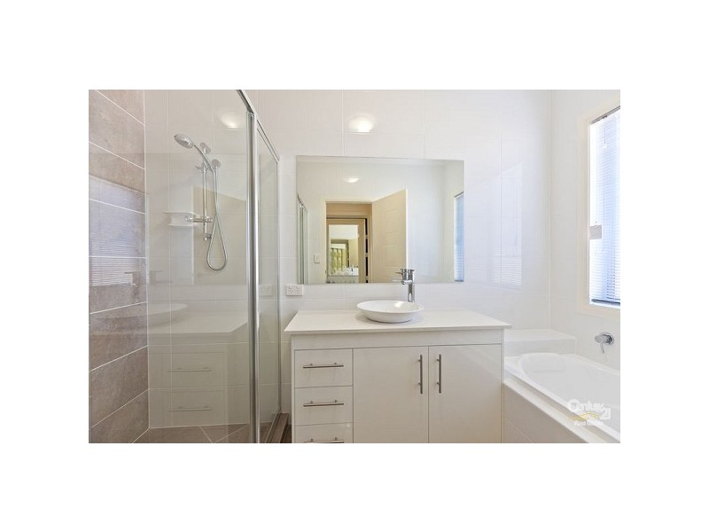 11 Gunadoo Street, Thornlands QLD 4164