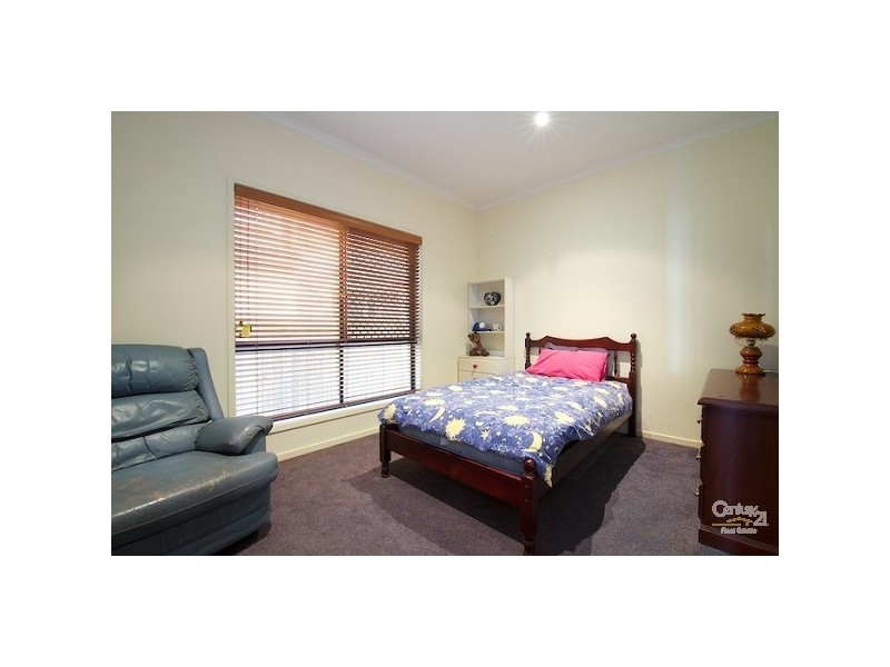 14 Mooroondu Rd, Thorneside QLD 4158