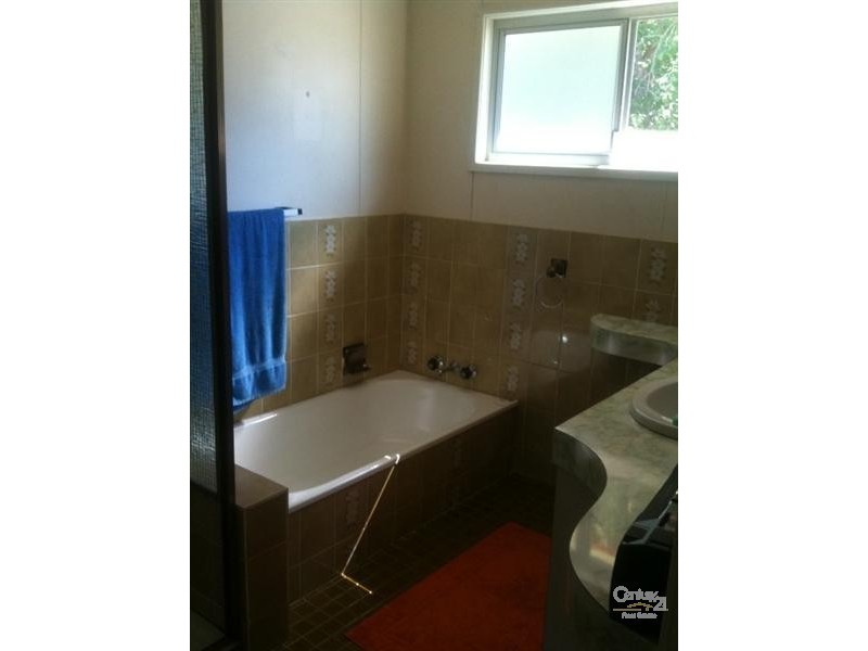 28 Burke Street, Capalaba QLD 4157