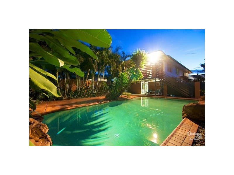 18 Weinam Street, Redland Bay QLD 4165
