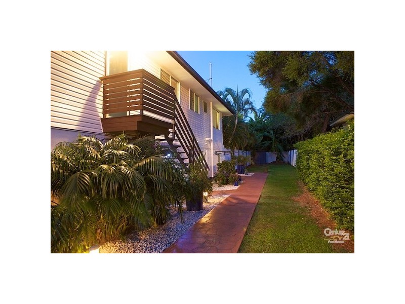 18 Weinam Street, Redland Bay QLD 4165