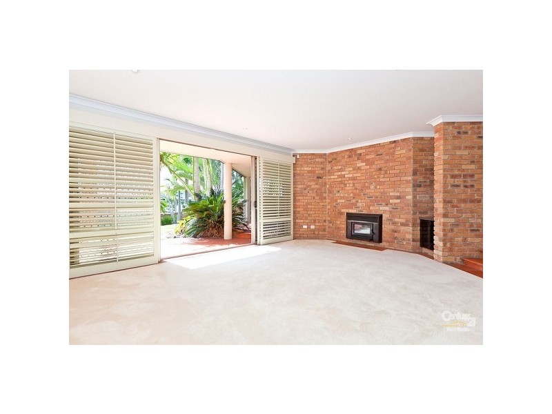 15 Mainroyal Crt, Raby Bay QLD 4163