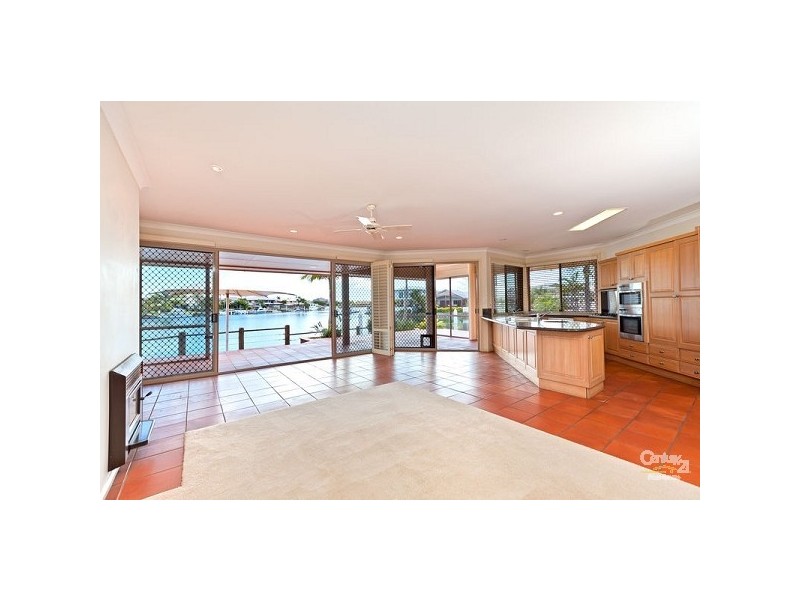 15 Mainroyal Crt, Raby Bay QLD 4163