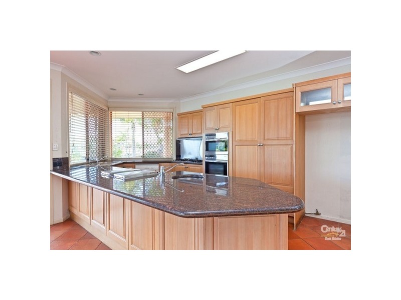 15 Mainroyal Crt, Raby Bay QLD 4163