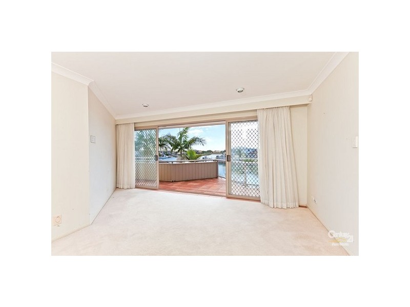 15 Mainroyal Crt, Raby Bay QLD 4163