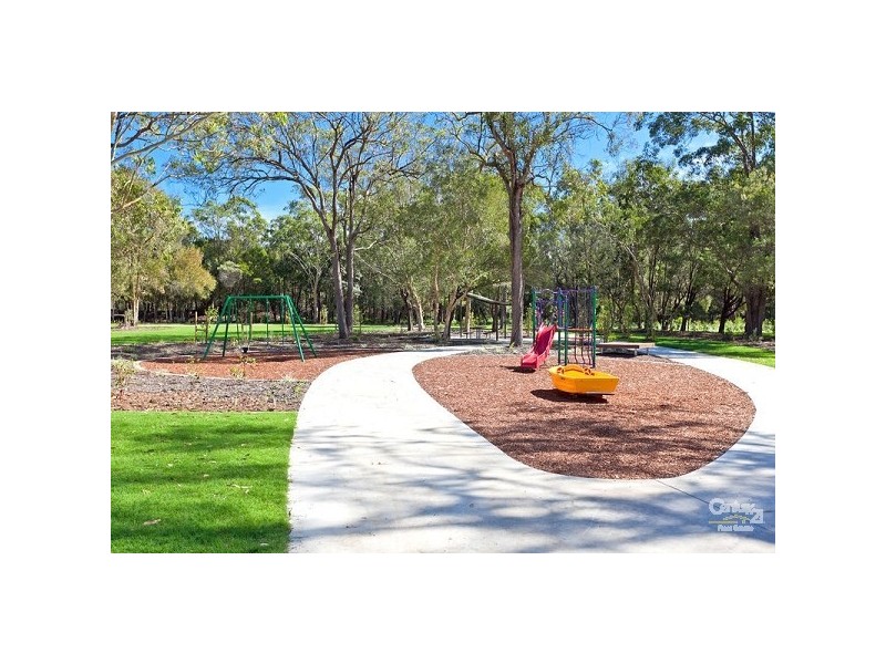 48 Whipbird Circuit, Victoria Point QLD 4165