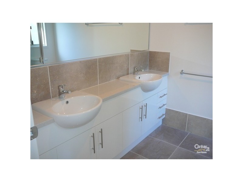 26 Starkey Street, Wellington Point QLD 4160