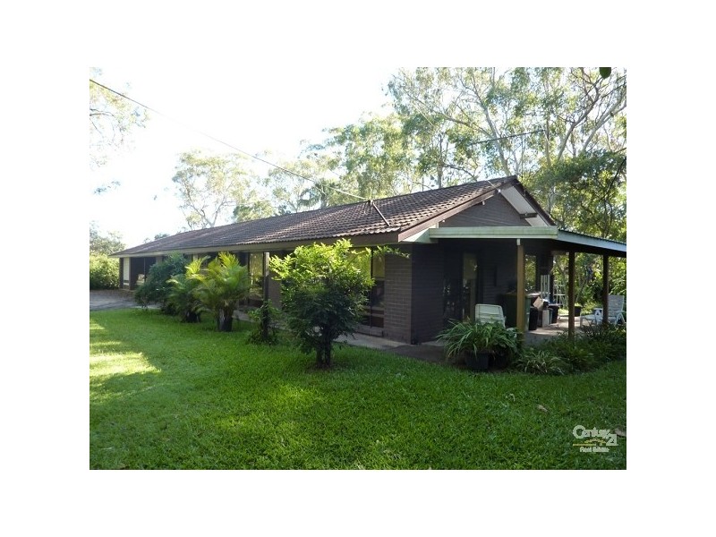 6 Azalea St, Redland Bay QLD 4165