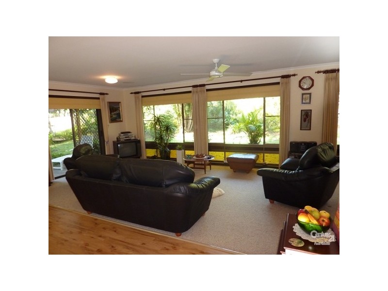 6 Azalea St, Redland Bay QLD 4165