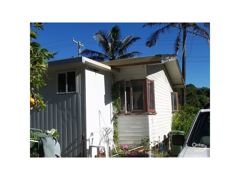 88 Mooloomba Rd, Point Lookout QLD 4183
