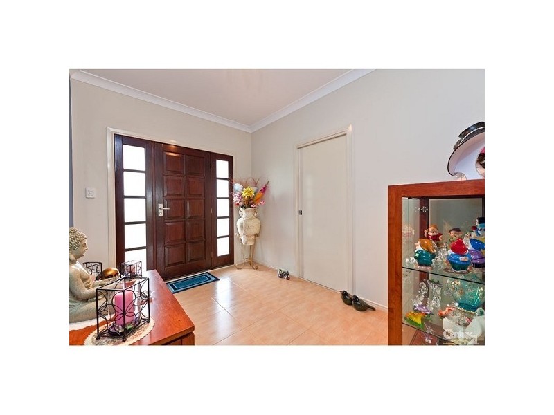 9 Orpheus Place, Redland Bay QLD 4165