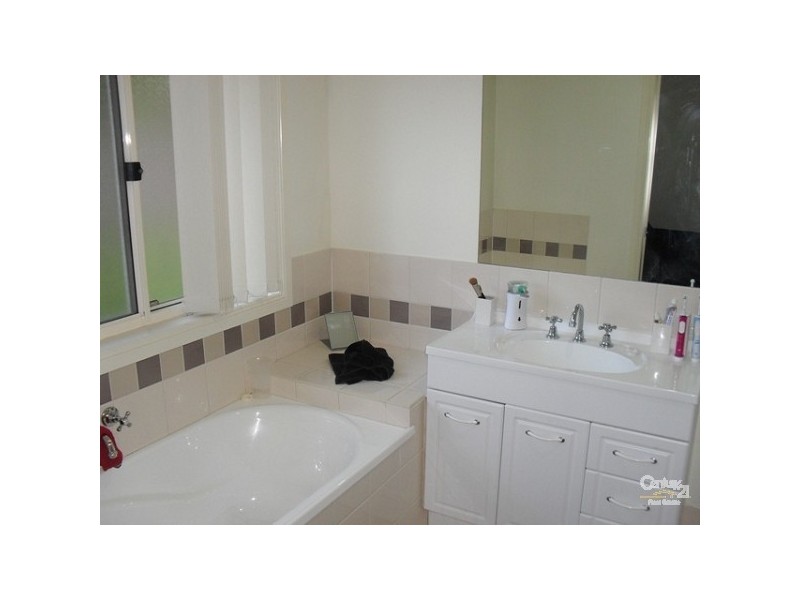 31 Adam Street, Cleveland QLD 4163