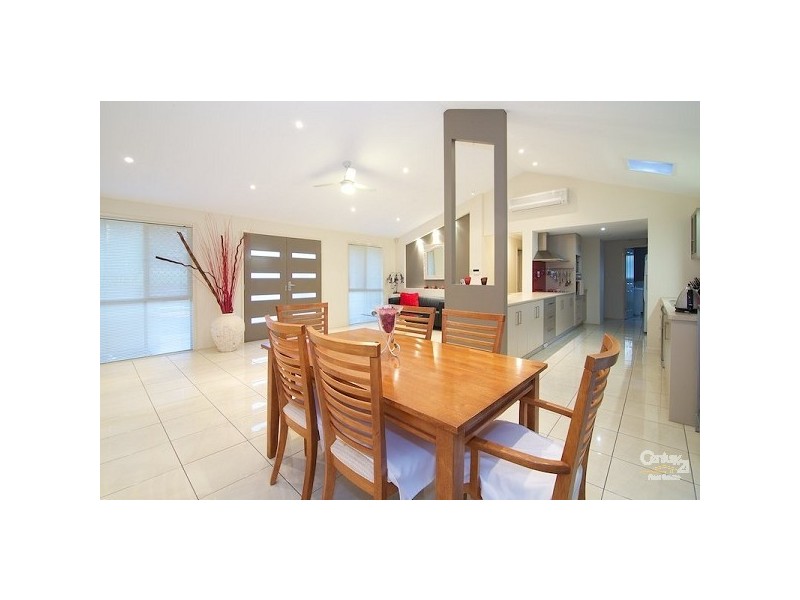 5 Gordonia Drive, Redland Bay QLD 4165