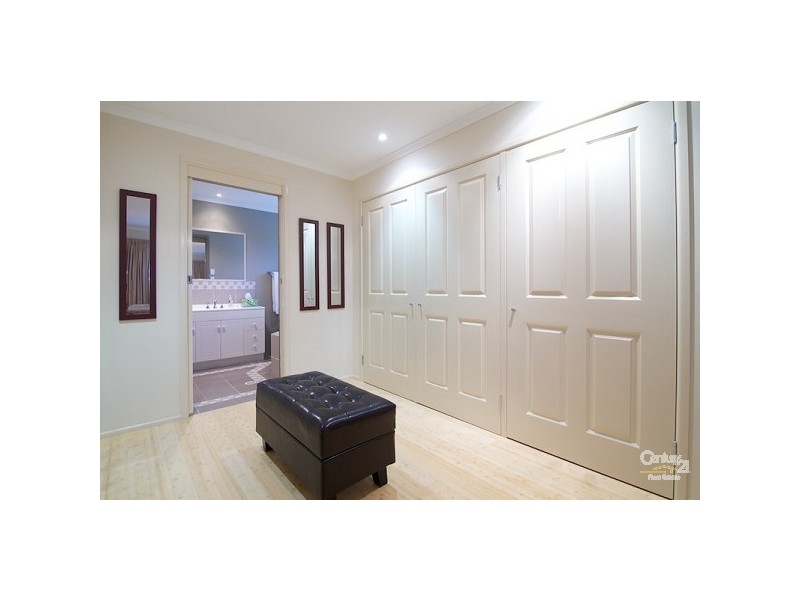 5 Gordonia Drive, Redland Bay QLD 4165