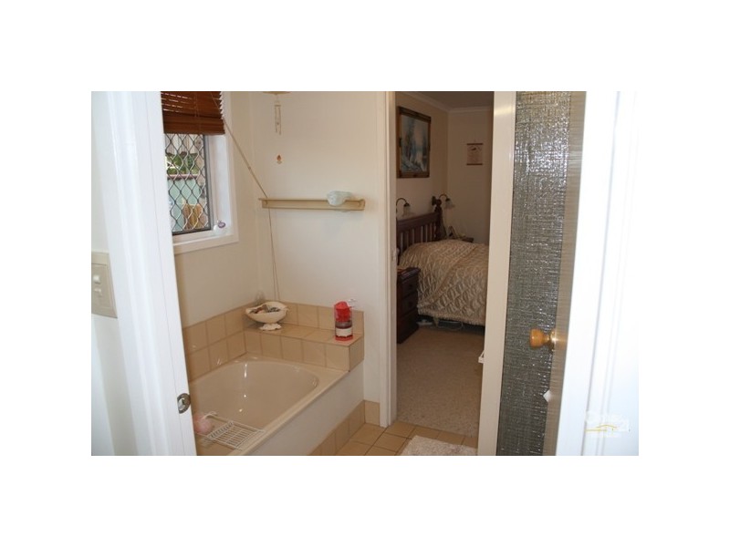 2/134 Middle St, Cleveland QLD 4163