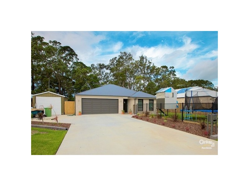 4 Cordia Cl, Redland Bay QLD 4165