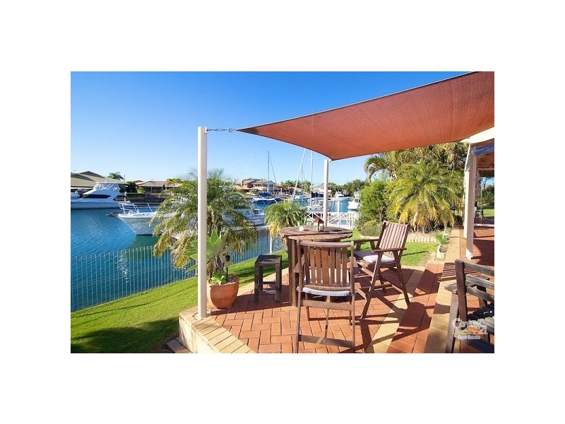 11 Bollard Ct, Raby Bay QLD 4163