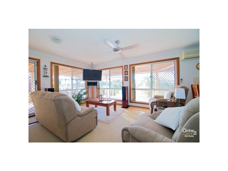 11 Bollard Ct, Raby Bay QLD 4163