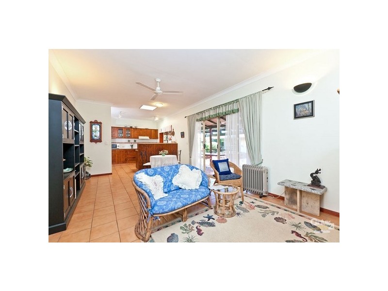 5 Peggy Pl, Victoria Point QLD 4165