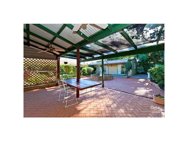 5 Peggy Pl, Victoria Point QLD 4165