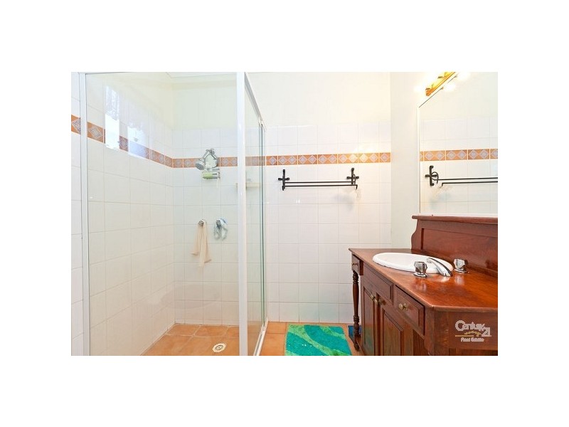 5 Peggy Pl, Victoria Point QLD 4165