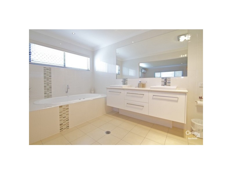 20 George Street, Ormiston QLD 4160