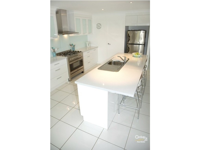 15 Wellesley St, Wellington Point QLD 4160