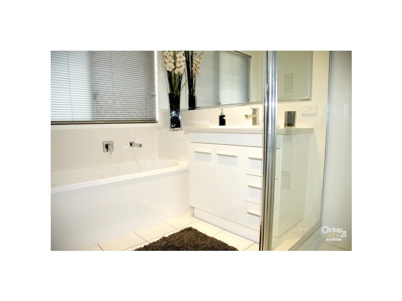 15 Wellesley St, Wellington Point QLD 4160