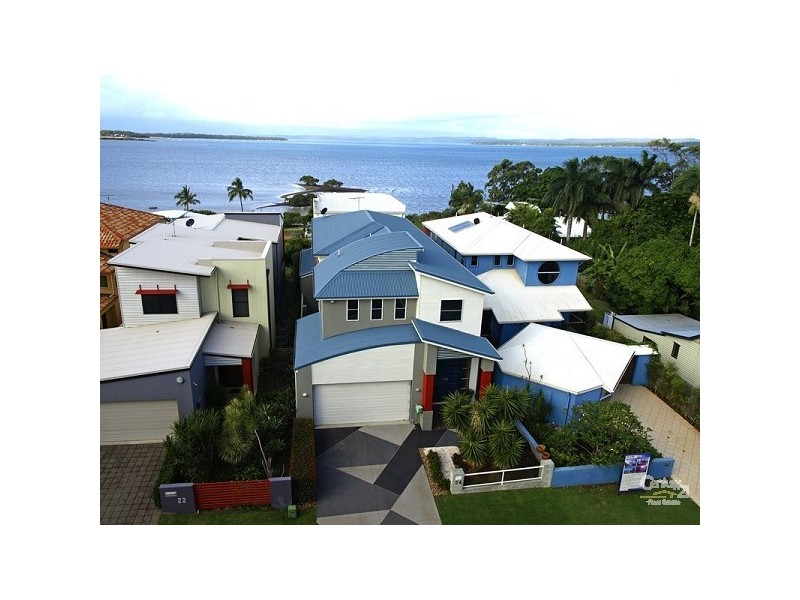 24 Gray St, Redland Bay QLD 4165