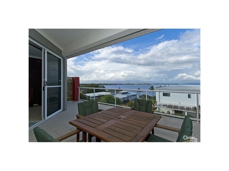 24 Gray St, Redland Bay QLD 4165