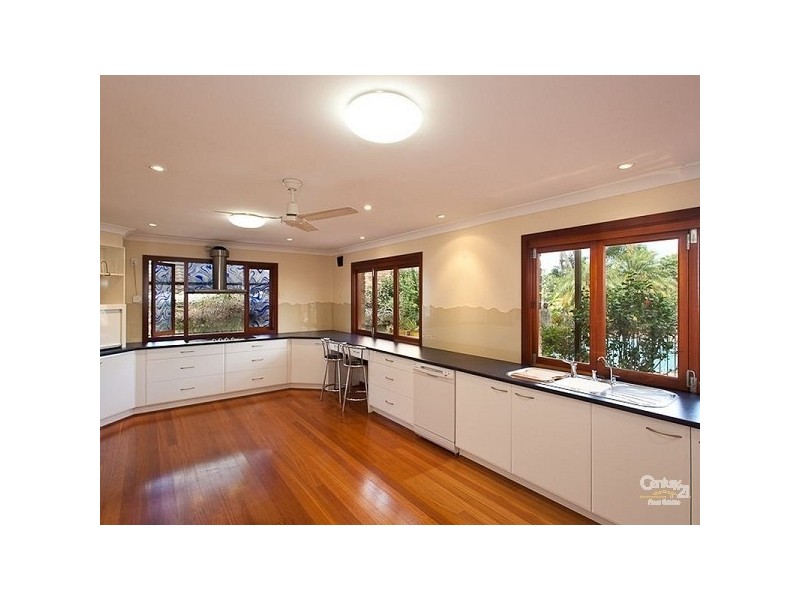 4 Waterford Crescent, Ormiston QLD 4160