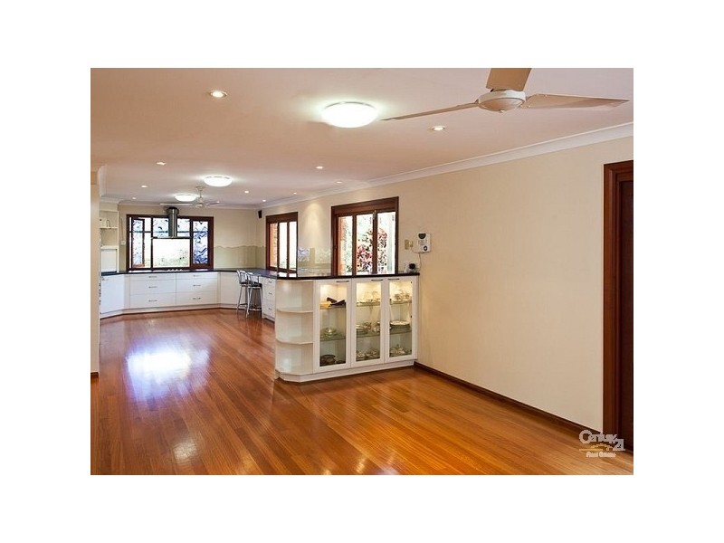 4 Waterford Crescent, Ormiston QLD 4160