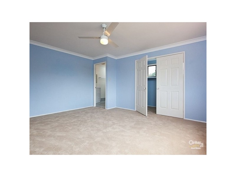 4 Waterford Crescent, Ormiston QLD 4160