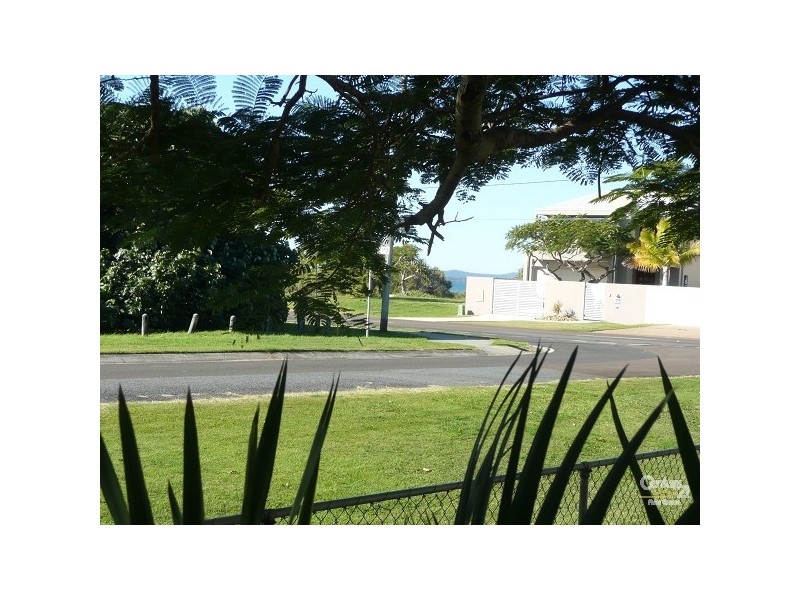 166 Shore St Nth, Cleveland QLD 4163