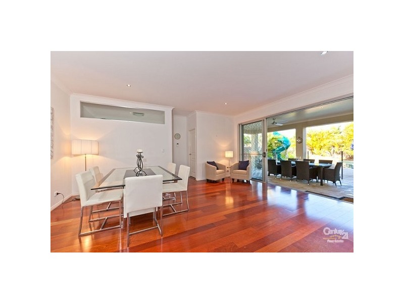 1 Cayman Crs, Ormiston QLD 4160