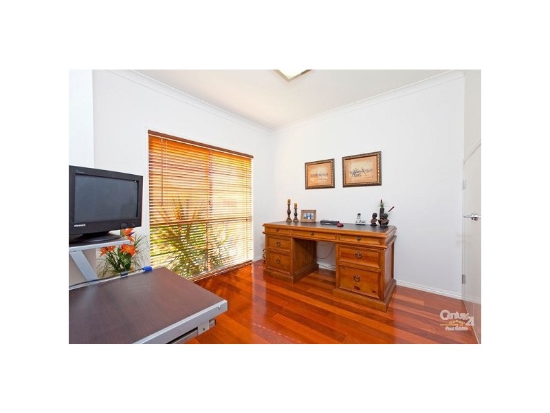 1 Cayman Crs, Ormiston QLD 4160