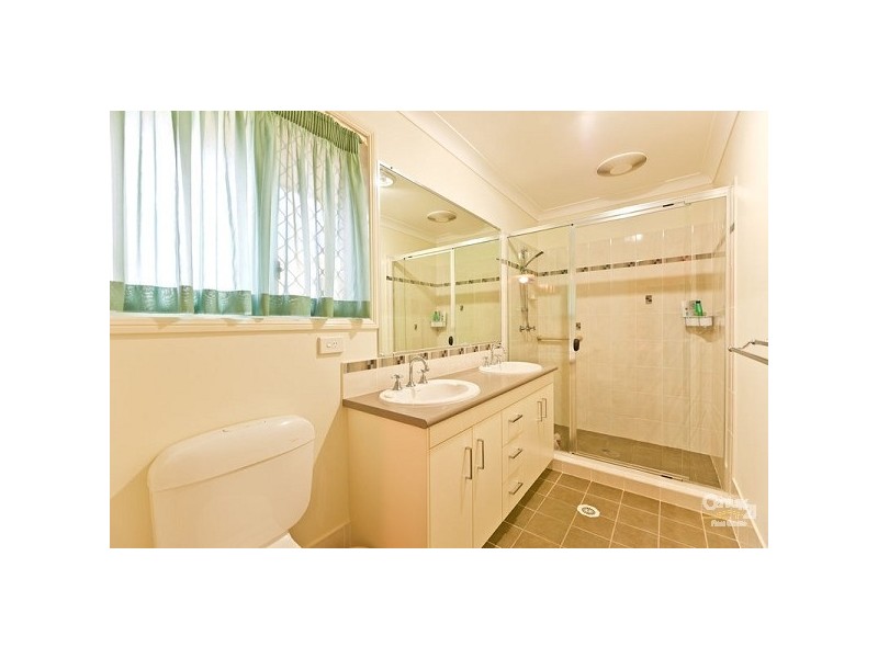 11 Lamb Cls, Victoria Point QLD 4165