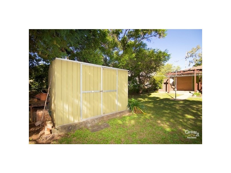 237 Railway Pde, Thorneside QLD 4158