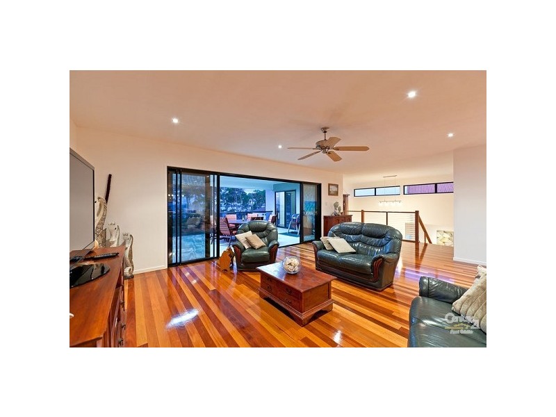 16 The Rampart, Redland Bay QLD 4165